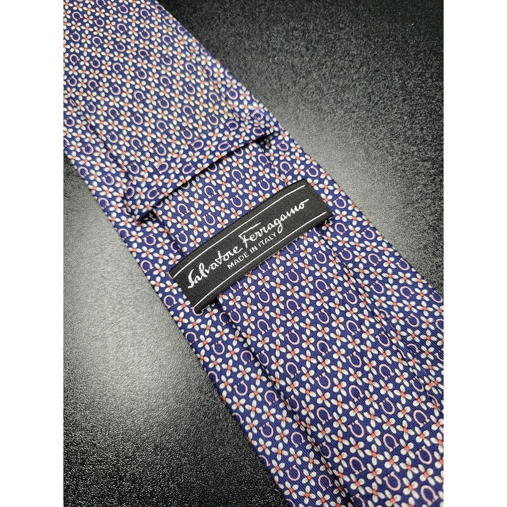 Salvatore Ferragamo Men's Necktie Blue Floral Horseshoe Silk 3.25x58 Excellent